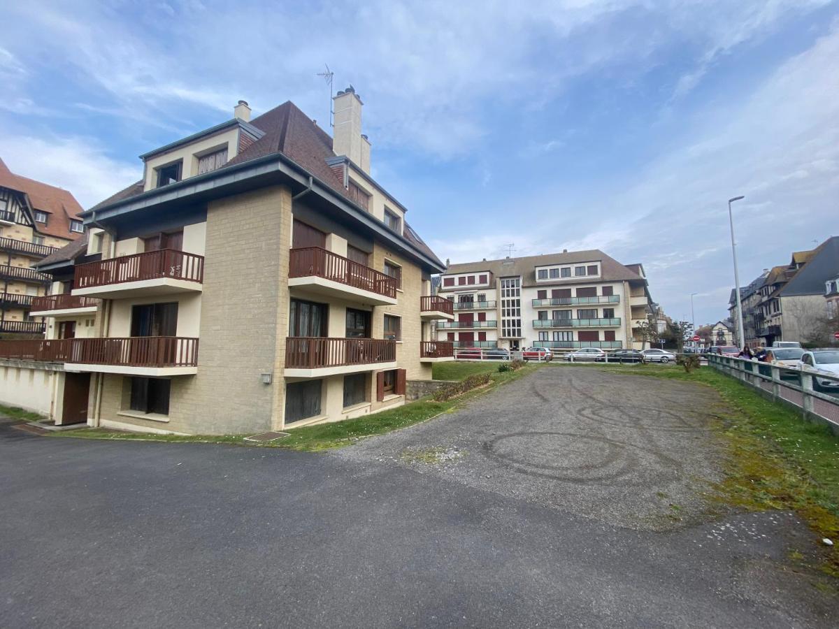 Studio Les Pieds Dans L'Eau Deauville Exterior photo